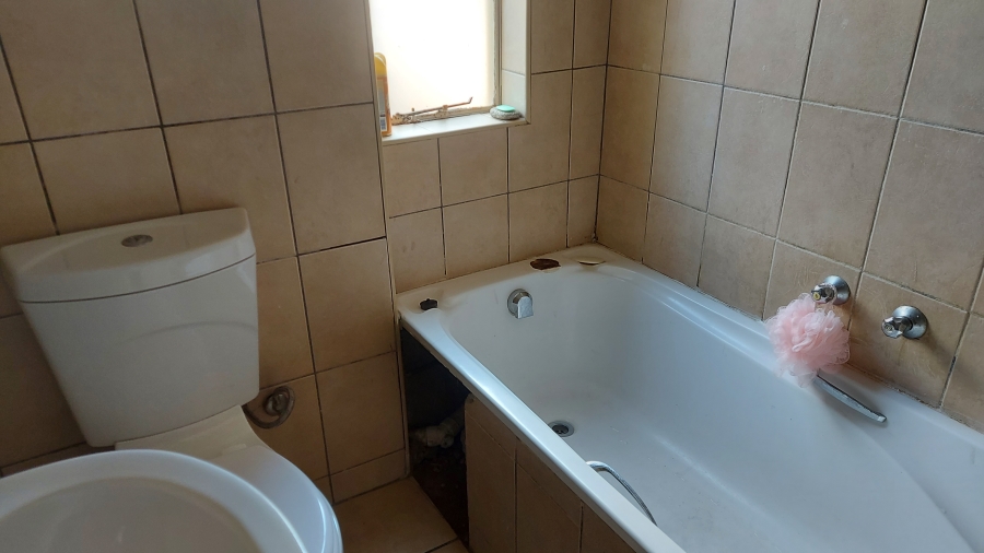 3 Bedroom Property for Sale in Geelhoutpark North West